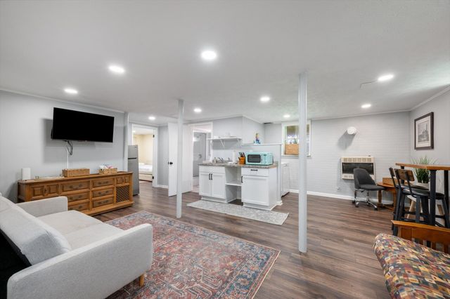 437 Cornish Dr, Nashville, TN 37207