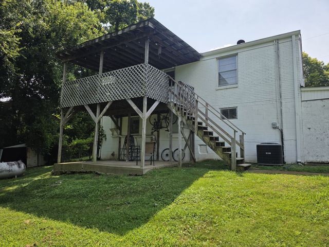 437 Cornish Dr, Nashville, TN 37207