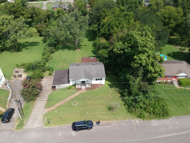 437 Cornish Dr, Nashville, TN 37207