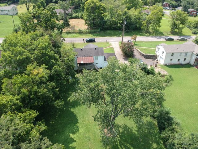 437 Cornish Dr, Nashville, TN 37207