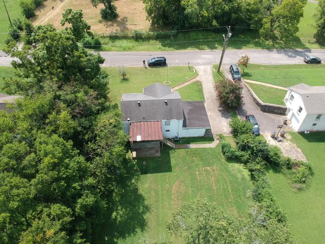 437 Cornish Dr, Nashville, TN 37207