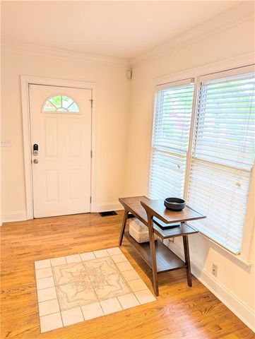585 Glenwood Place SE, Atlanta, GA 30316
