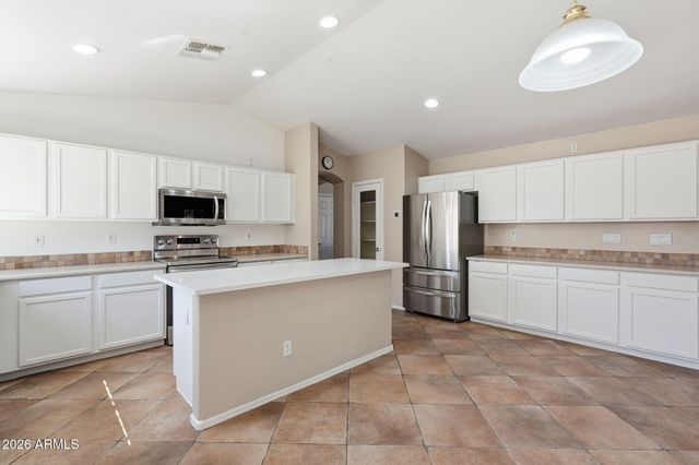 5515 N 83RD Drive, Glendale, AZ 85305