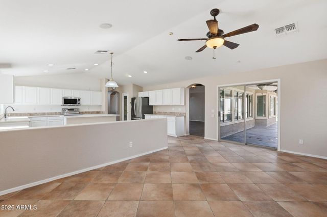 5515 N 83RD Drive, Glendale, AZ 85305