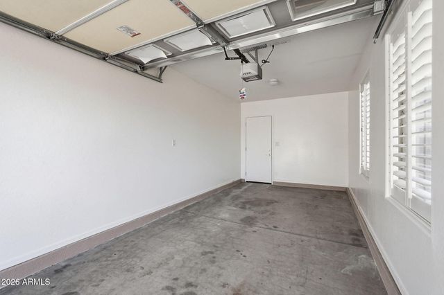 5515 N 83RD Drive, Glendale, AZ 85305