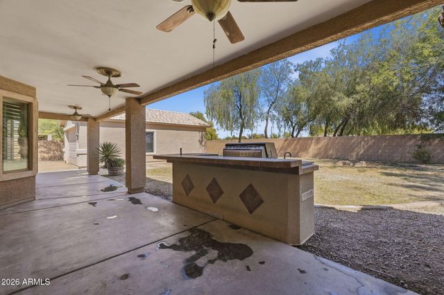 5515 N 83RD Drive, Glendale, AZ 85305