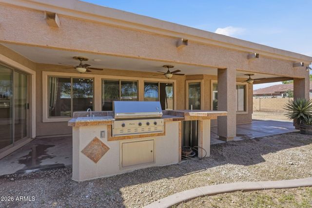 5515 N 83RD Drive, Glendale, AZ 85305