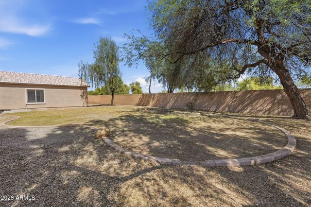 5515 N 83RD Drive, Glendale, AZ 85305