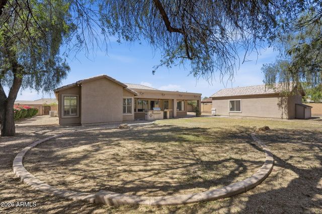 5515 N 83RD Drive, Glendale, AZ 85305