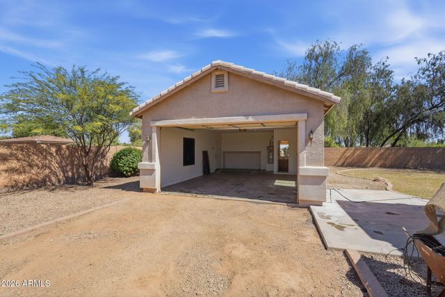 5515 N 83RD Drive, Glendale, AZ 85305