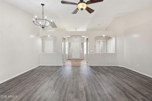 5515 N 83RD Drive, Glendale, AZ 85305