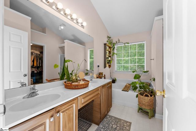 511 Waterstone Way, Simpsonville, SC 29680