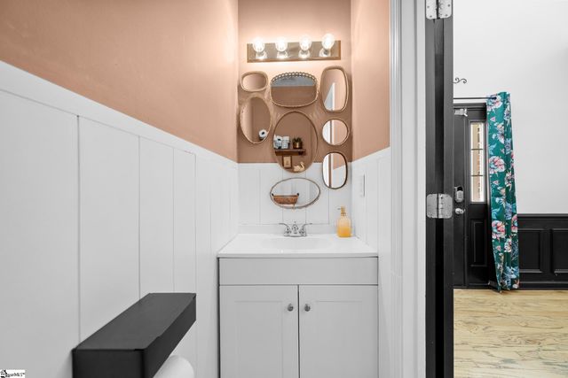 511 Waterstone Way, Simpsonville, SC 29680