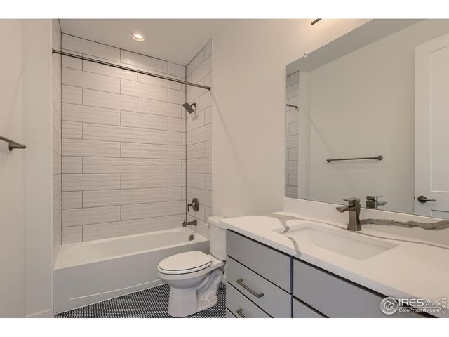 3449 Green Lake Dr, Fort Collins, CO 80524