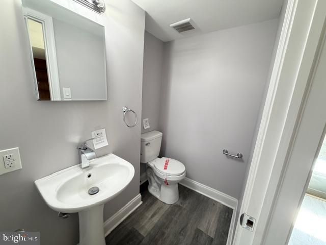 8909 KEEWATIN RD, Lanham, MD 20706