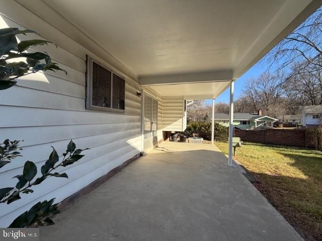 8909 KEEWATIN RD, Lanham, MD 20706