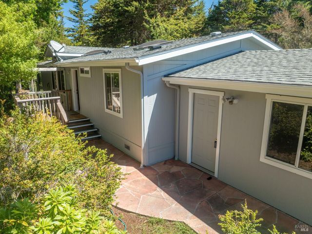 43300 Little River Airport Rd #27, Little River, CA 95456