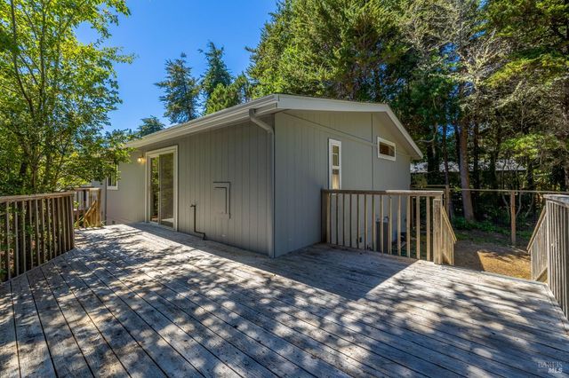 43300 Little River Airport Rd #27, Little River, CA 95456