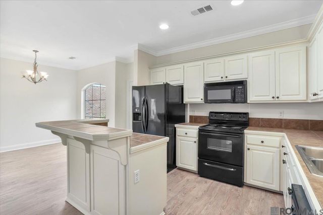 3822 Southpass Ave, Baton Rouge, LA 70820