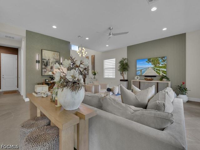 20322 Fair Oak LN, Estero, FL 33928