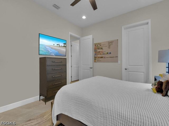 20322 Fair Oak LN, Estero, FL 33928