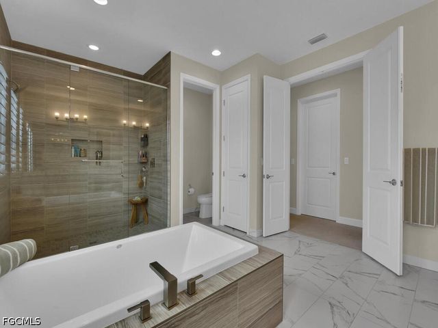 20322 Fair Oak LN, Estero, FL 33928