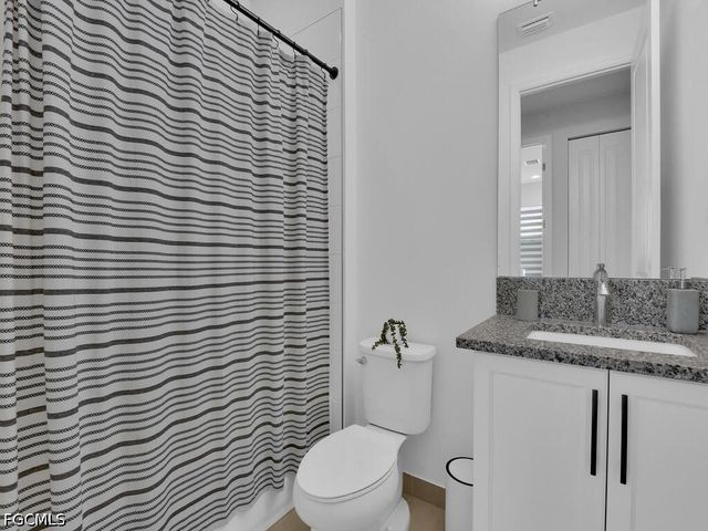 20322 Fair Oak LN, Estero, FL 33928