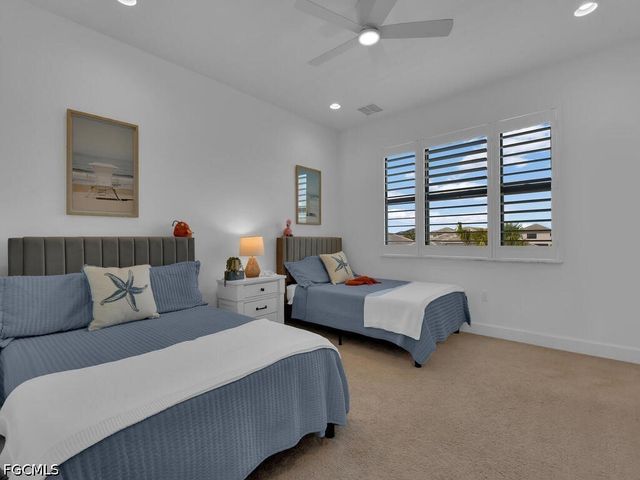 20322 Fair Oak LN, Estero, FL 33928