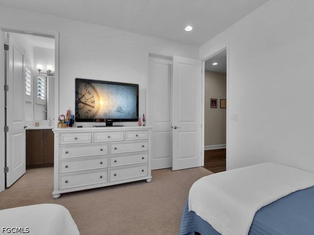 20322 Fair Oak LN, Estero, FL 33928