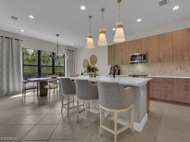 20322 Fair Oak LN, Estero, FL 33928