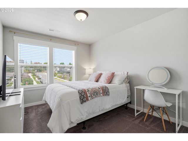 2523 S WHITE SALMON Dr, Ridgefield, WA 98642