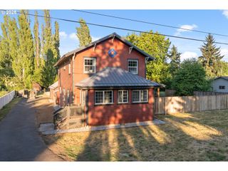 3141 ODELL Hwy, Hood River, OR 97031
