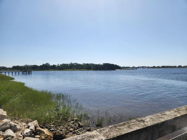 644 Harbor Drive SE, Bolivia, NC 28422