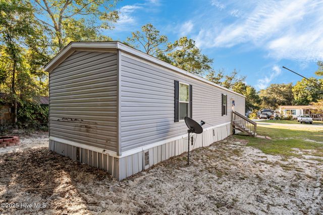 644 Harbor Drive SE, Bolivia, NC 28422