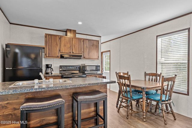 644 Harbor Drive SE, Bolivia, NC 28422