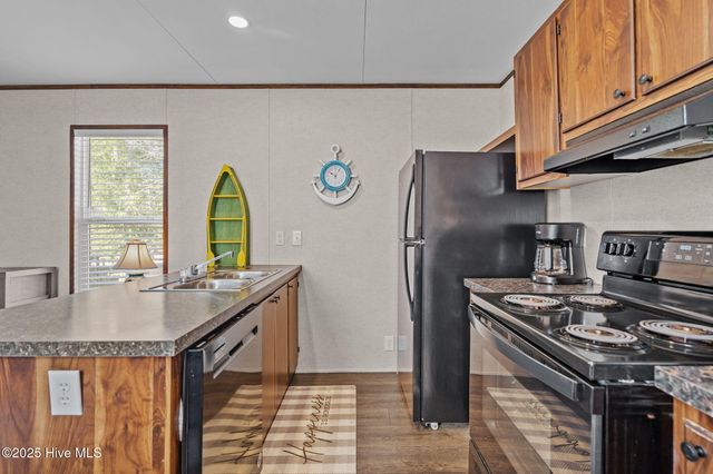 644 Harbor Drive SE, Bolivia, NC 28422