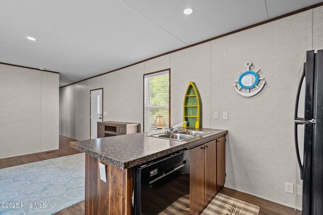 644 Harbor Drive SE, Bolivia, NC 28422