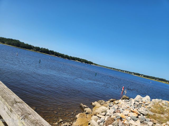 644 Harbor Drive SE, Bolivia, NC 28422