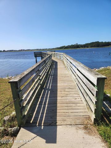 644 Harbor Drive SE, Bolivia, NC 28422