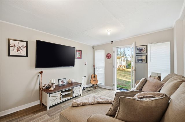 209 City Lake Drive, Pickens, SC 29671