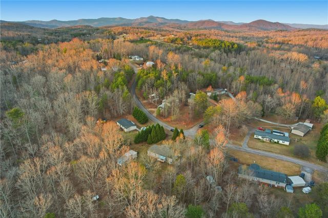 209 City Lake Drive, Pickens, SC 29671