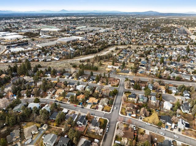 1916 NE Monroe Avenue, Bend, OR 97701