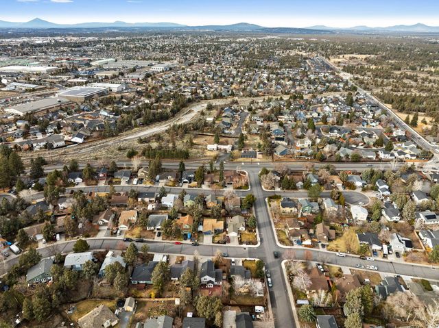 1916 NE Monroe Avenue, Bend, OR 97701