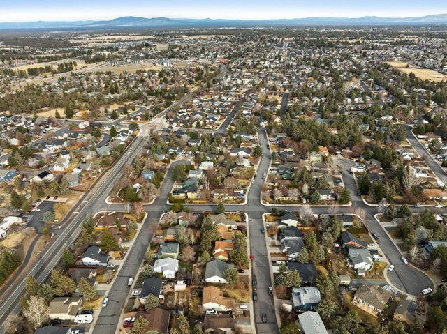 1916 NE Monroe Avenue, Bend, OR 97701