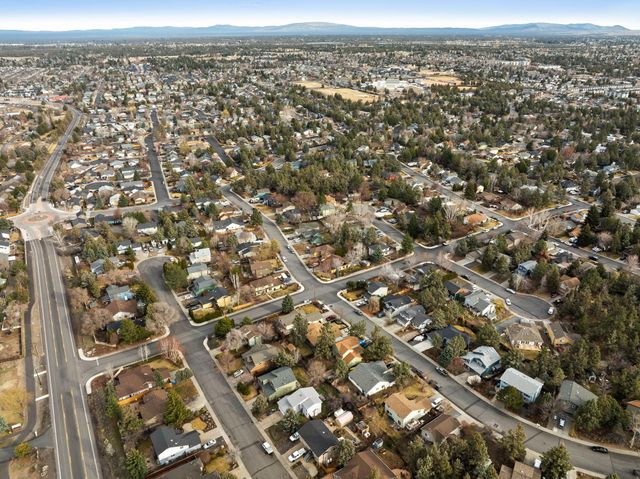 1916 NE Monroe Avenue, Bend, OR 97701