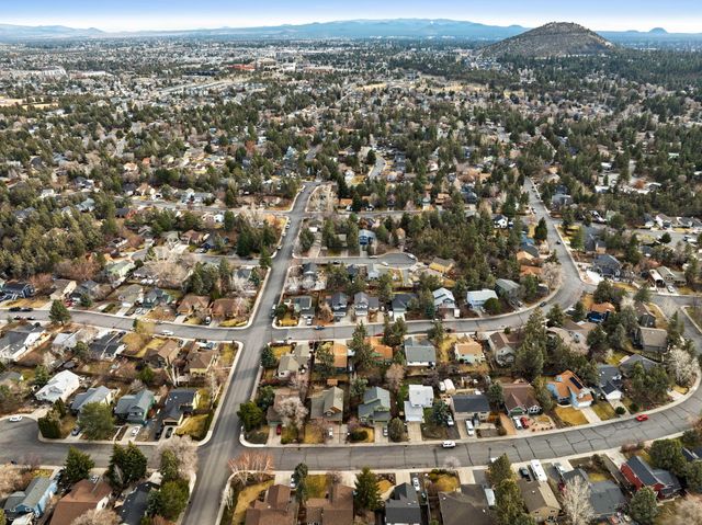 1916 NE Monroe Avenue, Bend, OR 97701