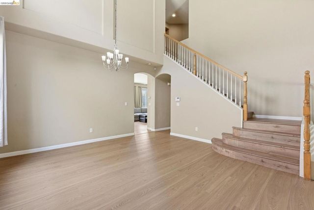 2415 Crystal Way, Antioch, CA 94531
