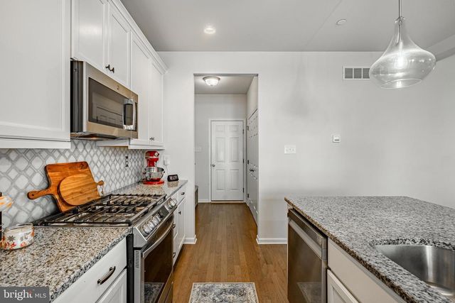 25 N TOMPKINS SQ, Downingtown, PA 19335