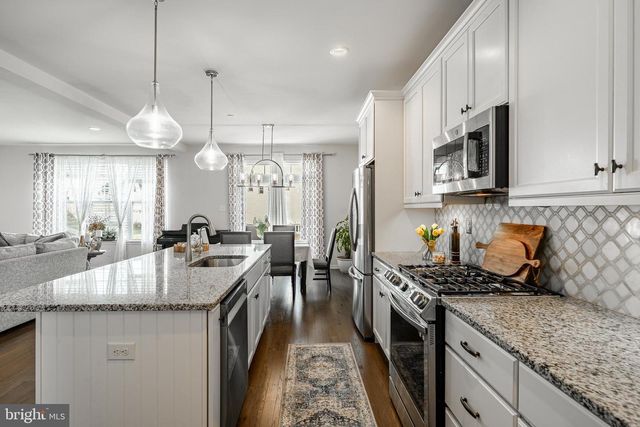 25 N TOMPKINS SQ, Downingtown, PA 19335