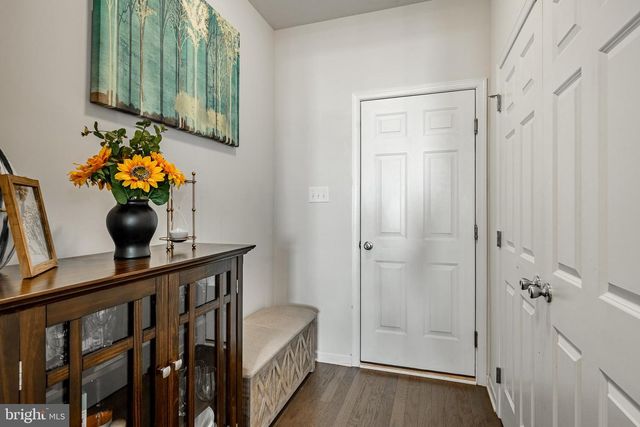 25 N TOMPKINS SQ, Downingtown, PA 19335